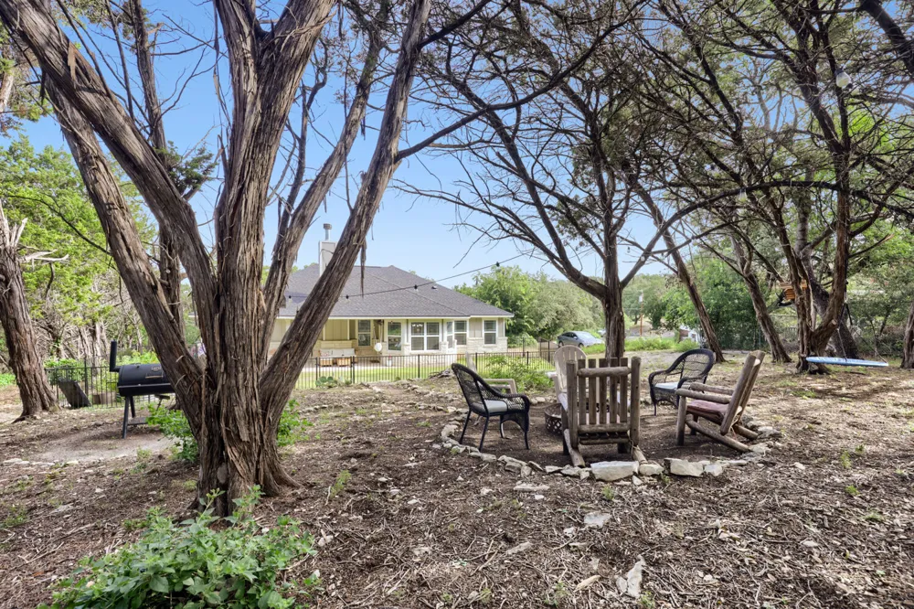 6101 Cimmaron Trail Lago Vista, TX 78645