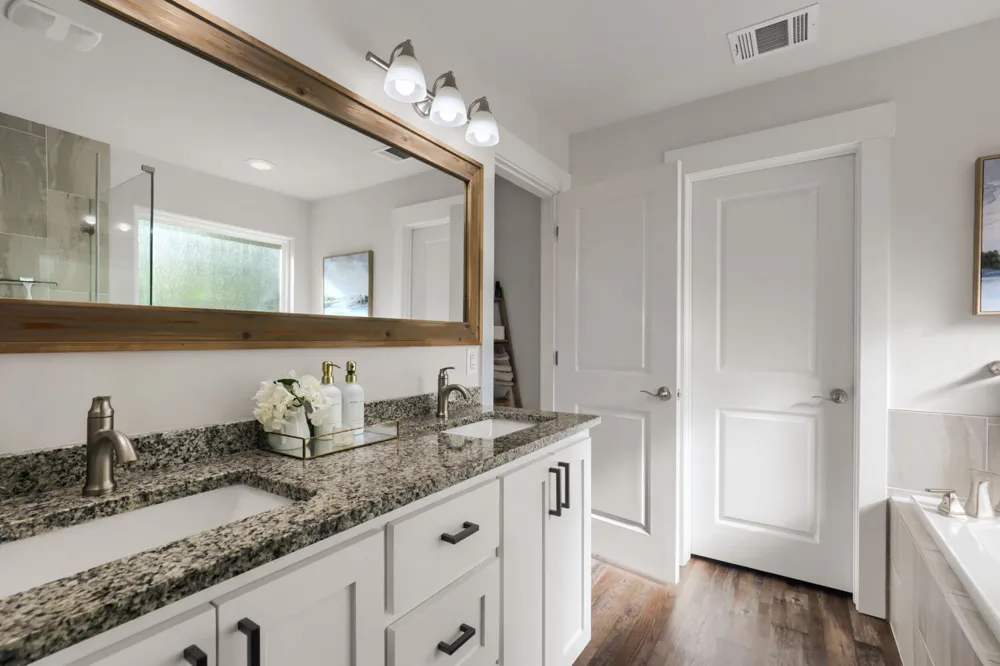 6101 Cimmaron Trail Lago Vista, TX 78645