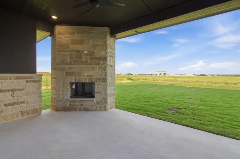 11109 Golden Eagle Avenue Salado, TX 76571