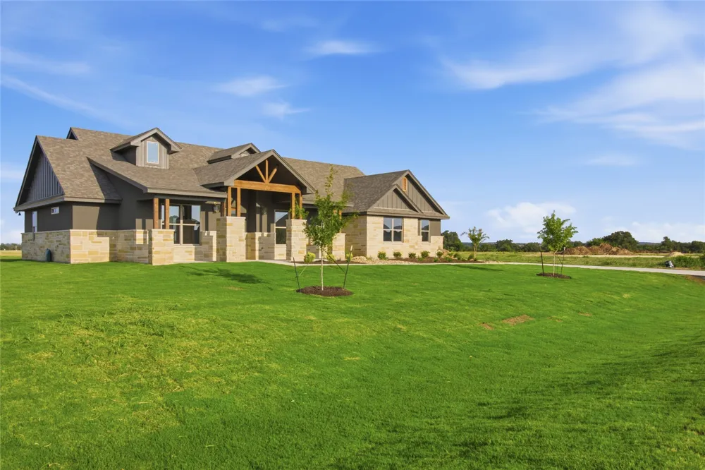 11109 Golden Eagle Avenue Salado, TX 76571