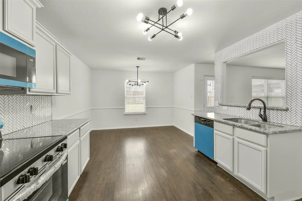 2921 Seacrest Lane La Marque, TX 77568