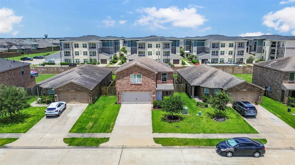 2921 Seacrest Lane La Marque, TX 77568
