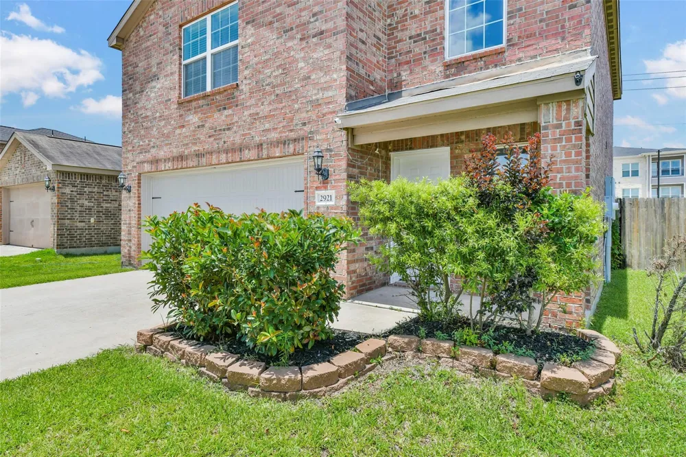 2921 Seacrest Lane La Marque, TX 77568