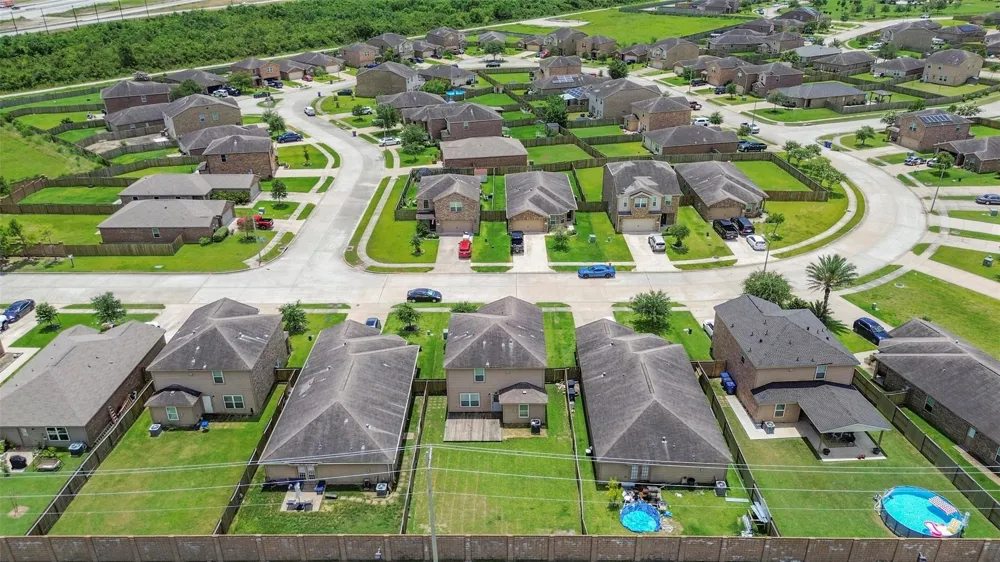 2921 Seacrest Lane La Marque, TX 77568