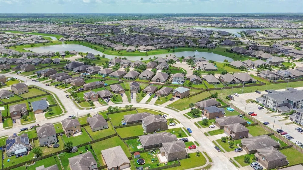 2921 Seacrest Lane La Marque, TX 77568