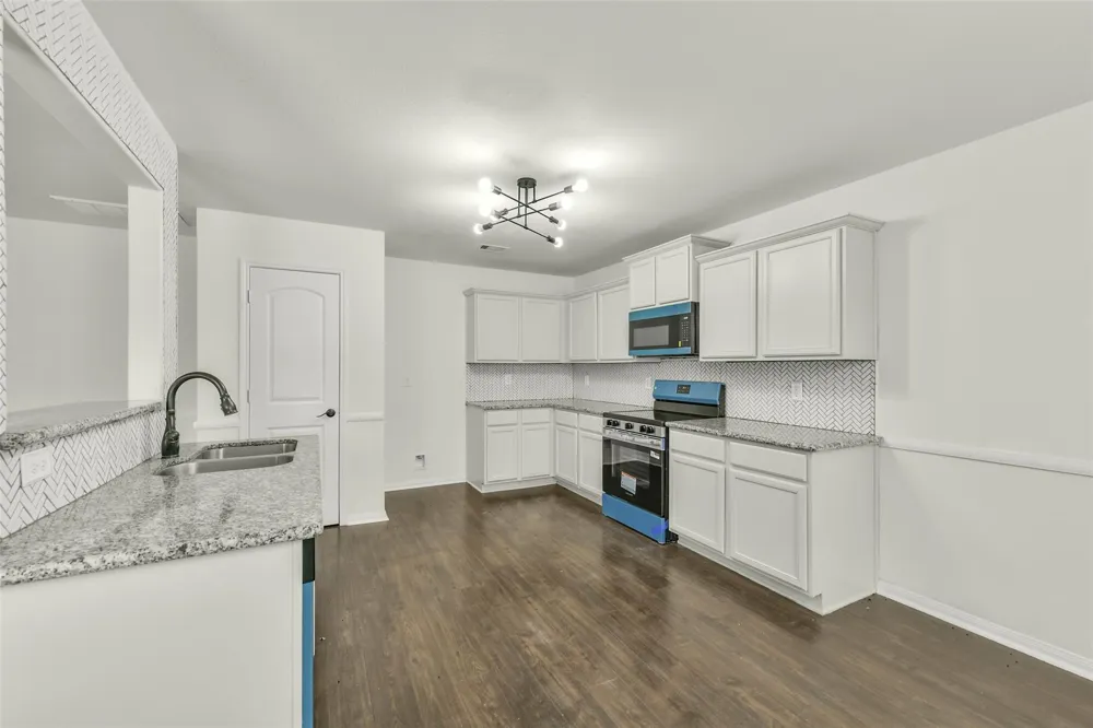 2921 Seacrest Lane La Marque, TX 77568