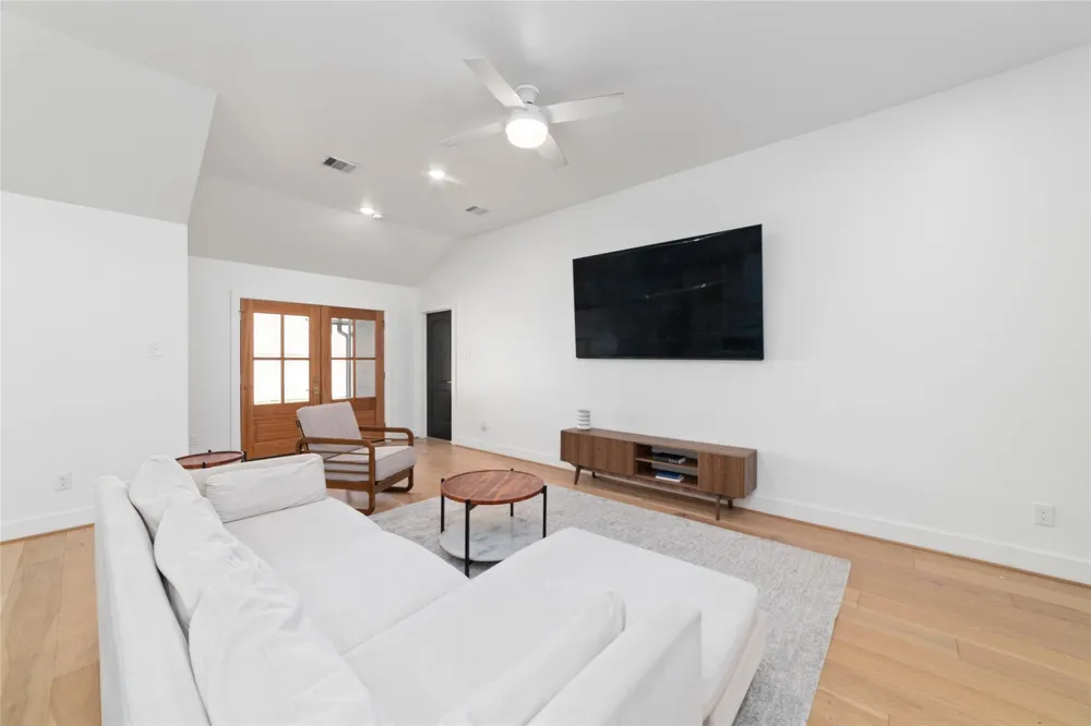 317 Kelley Street Houston, TX 77009
