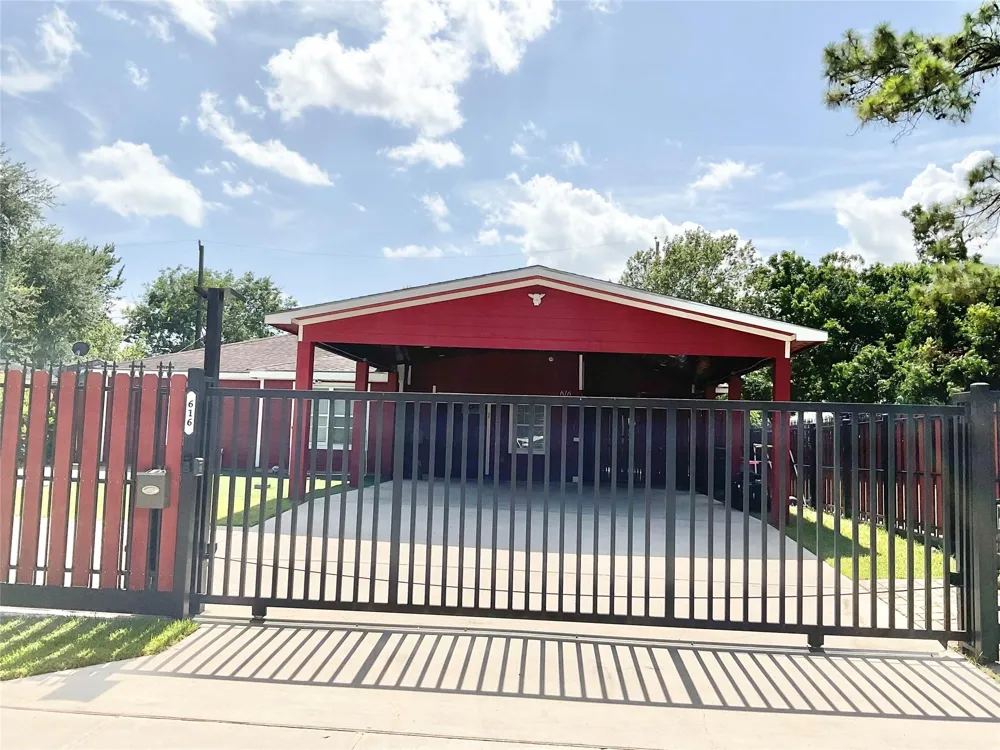 616 Kansas Street Pasadena, TX 77506