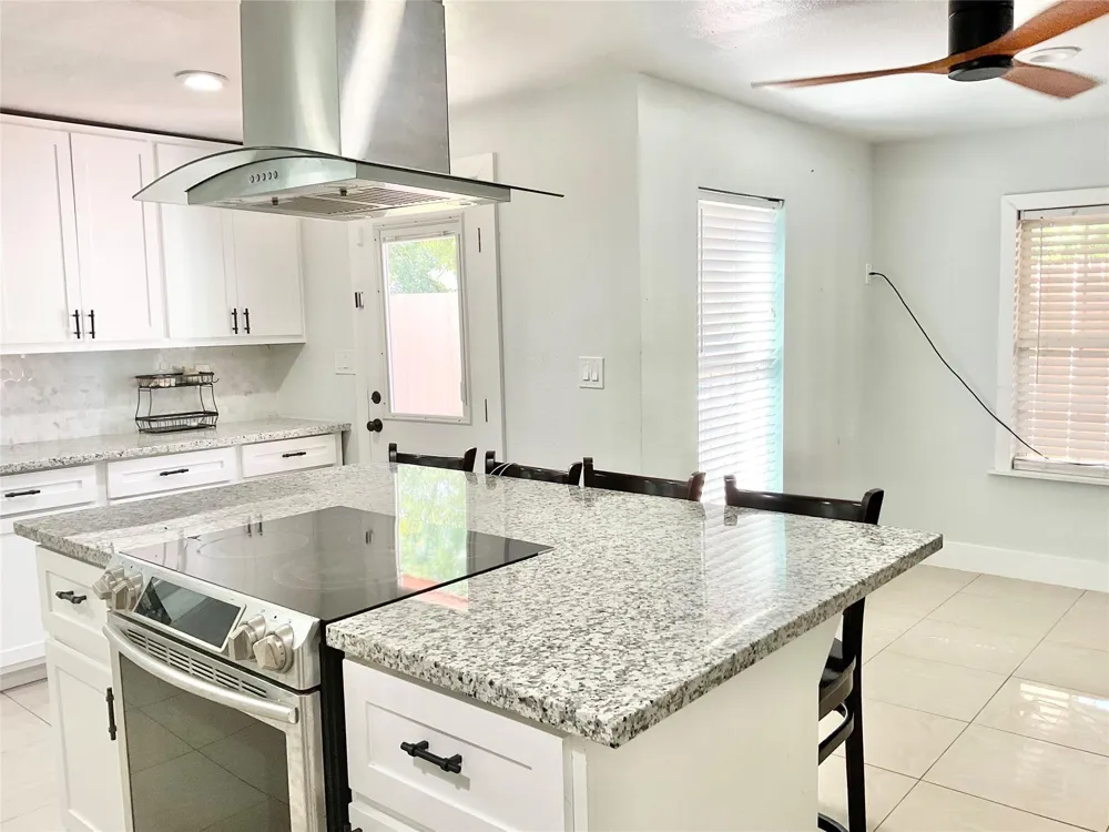 616 Kansas Street Pasadena, TX 77506