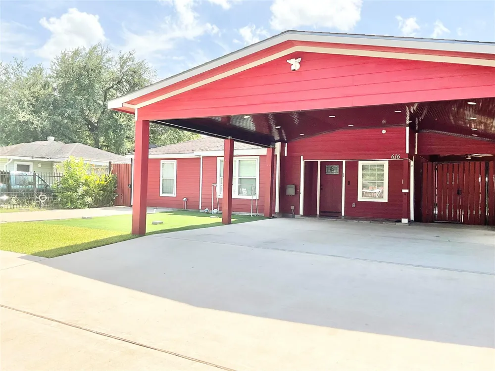 616 Kansas Street Pasadena, TX 77506