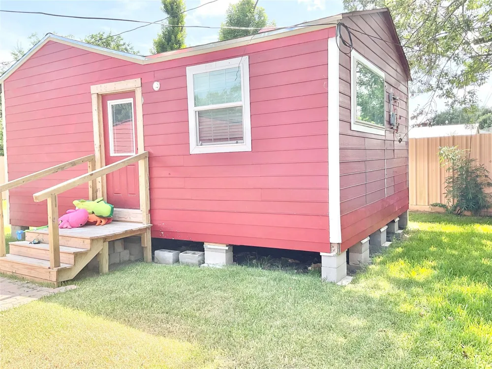 616 Kansas Street Pasadena, TX 77506