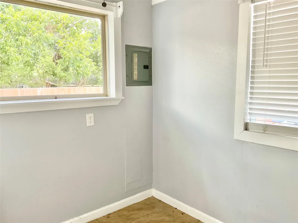 616 Kansas Street Pasadena, TX 77506