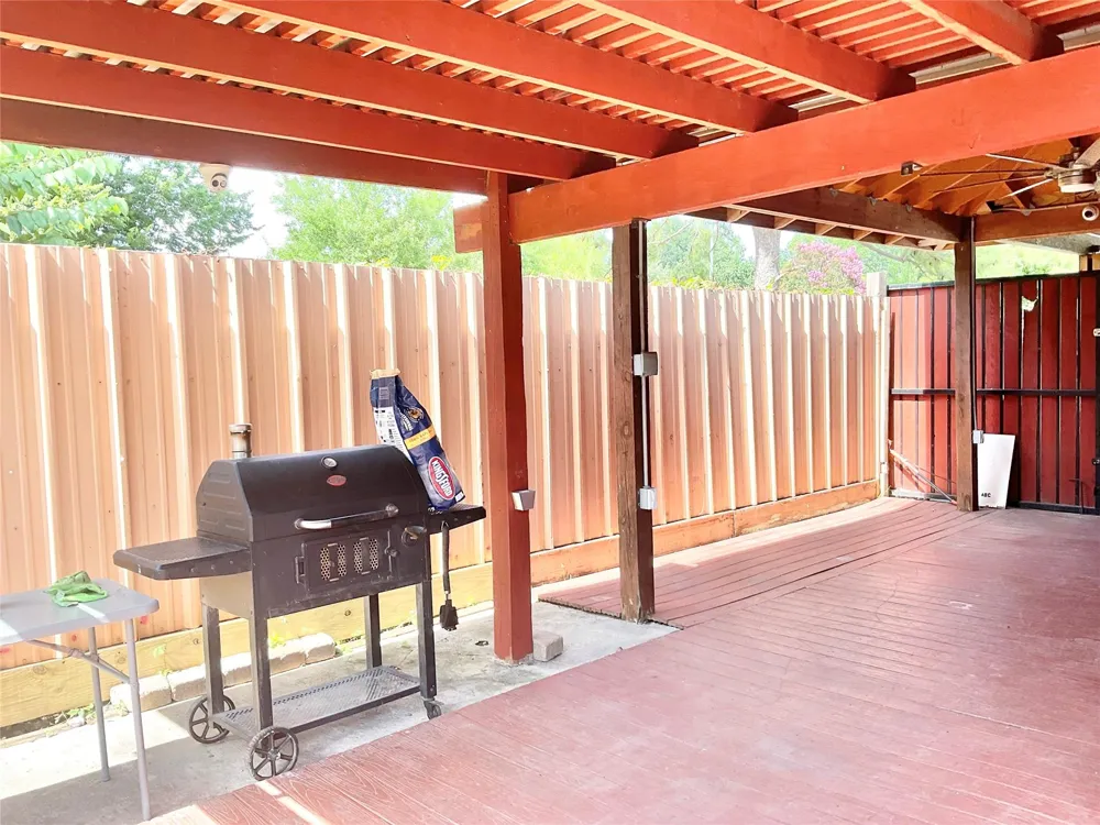 616 Kansas Street Pasadena, TX 77506