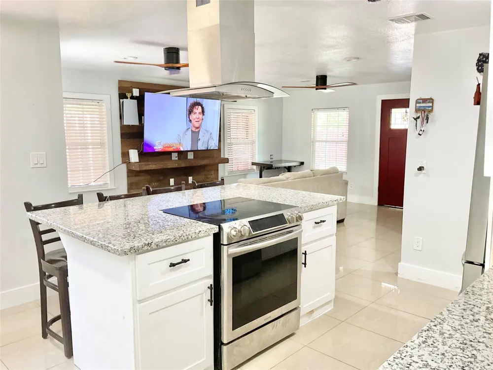 616 Kansas Street Pasadena, TX 77506