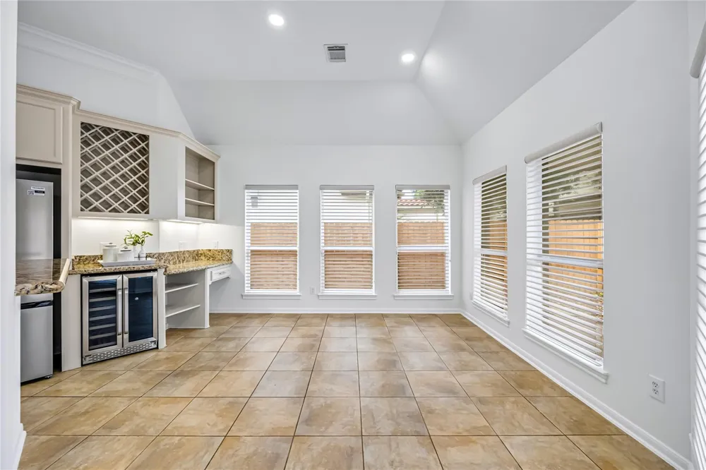 4629 Oakdale Street Bellaire, TX 77401