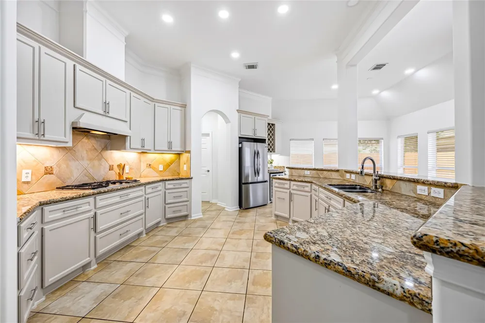 4629 Oakdale Street Bellaire, TX 77401