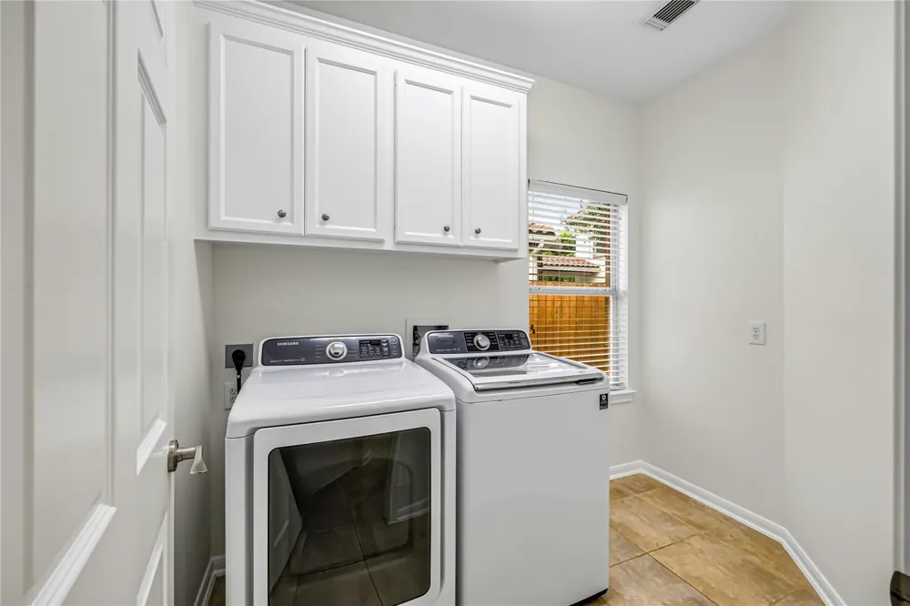 4629 Oakdale Street Bellaire, TX 77401