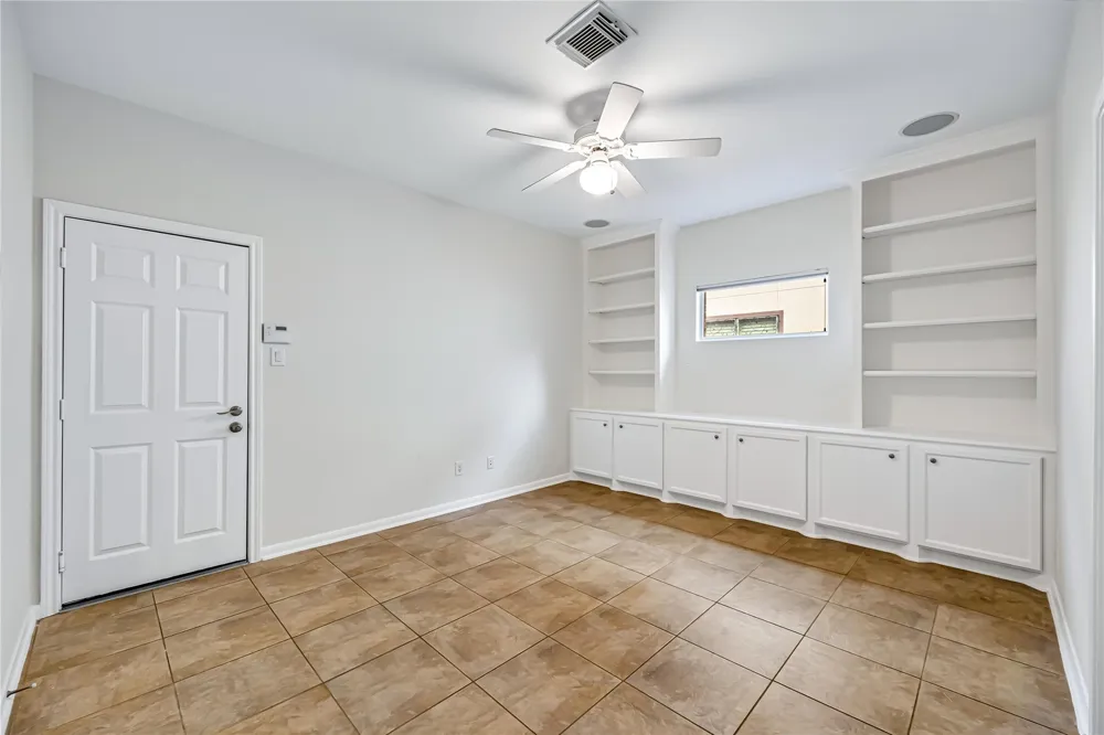 4629 Oakdale Street Bellaire, TX 77401