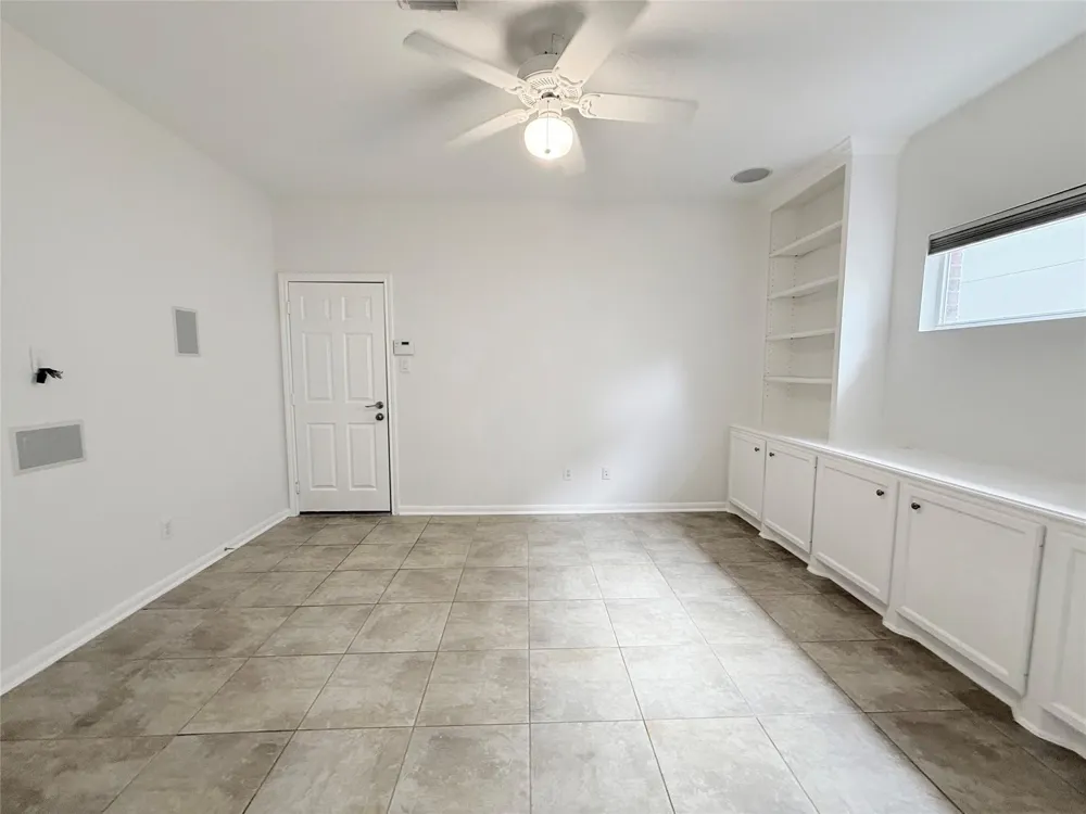 4629 Oakdale Street Bellaire, TX 77401