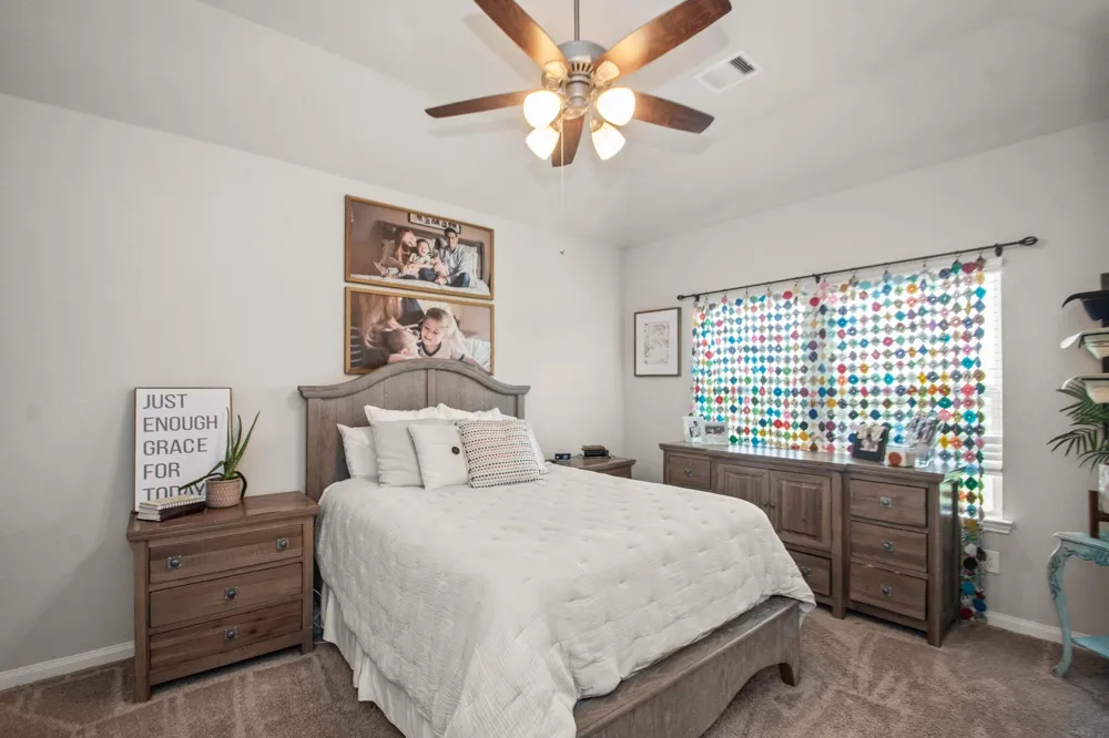 233 Twin Lakes Boulevard West Columbia, TX 77486