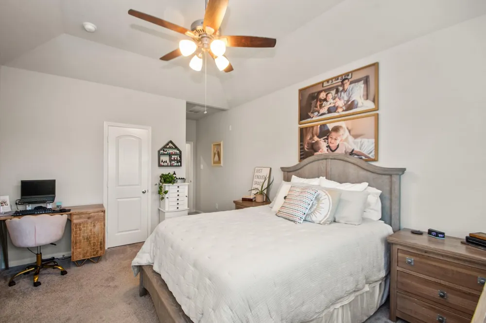 233 Twin Lakes Boulevard West Columbia, TX 77486