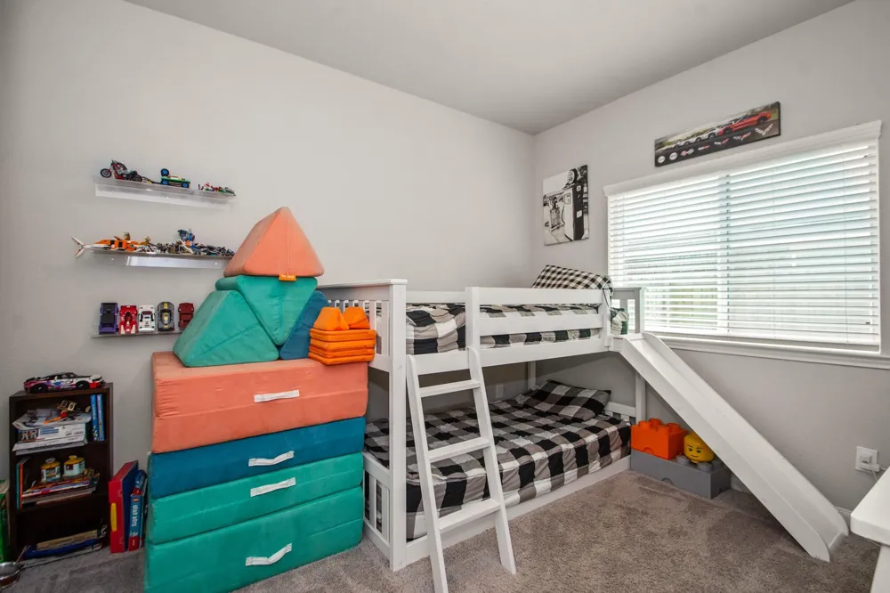 233 Twin Lakes Boulevard West Columbia, TX 77486