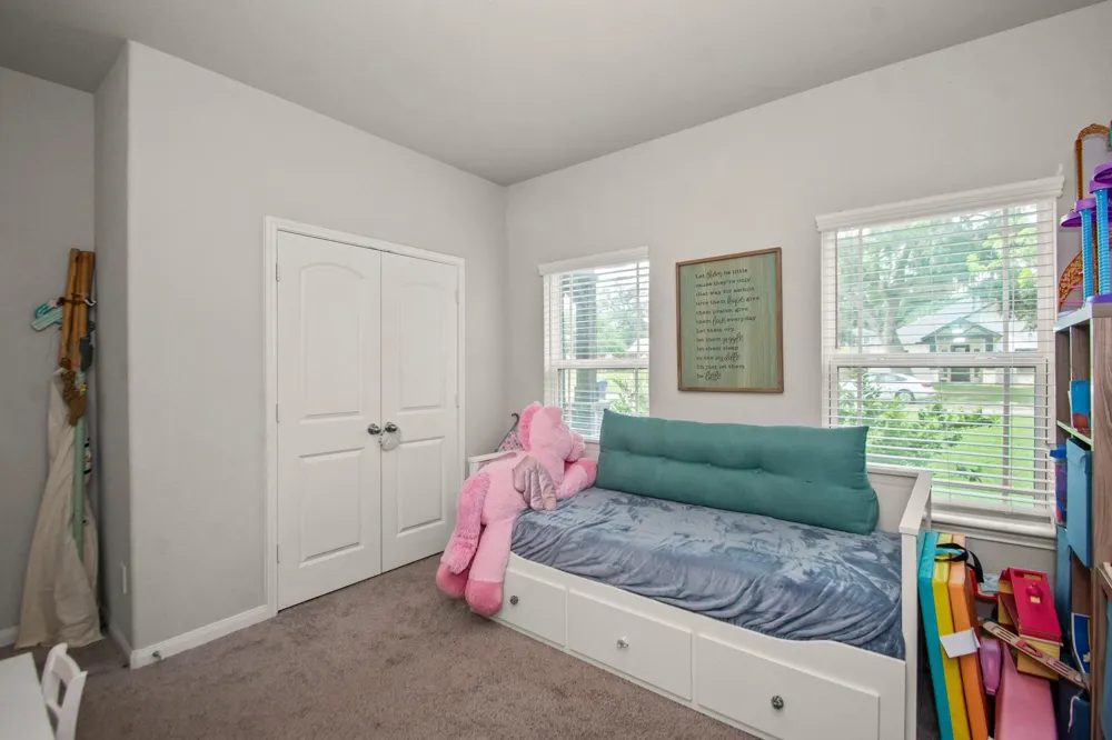 233 Twin Lakes Boulevard West Columbia, TX 77486