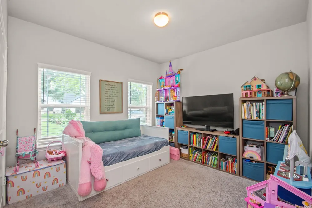 233 Twin Lakes Boulevard West Columbia, TX 77486