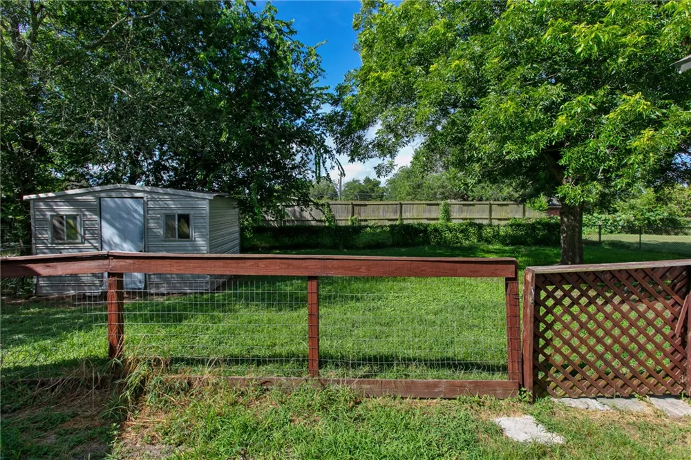 202 S Broadway Street Caldwell, TX 77836