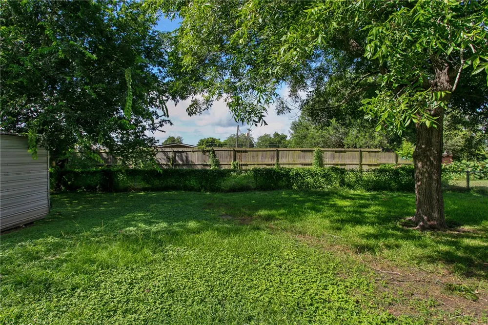202 S Broadway Street Caldwell, TX 77836