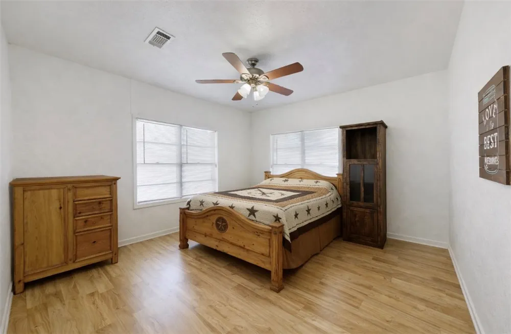 202 S Broadway Street Caldwell, TX 77836