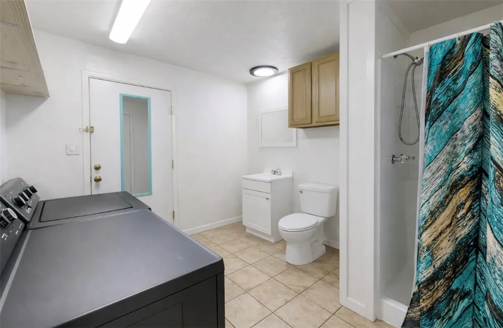 202 S Broadway Street Caldwell, TX 77836