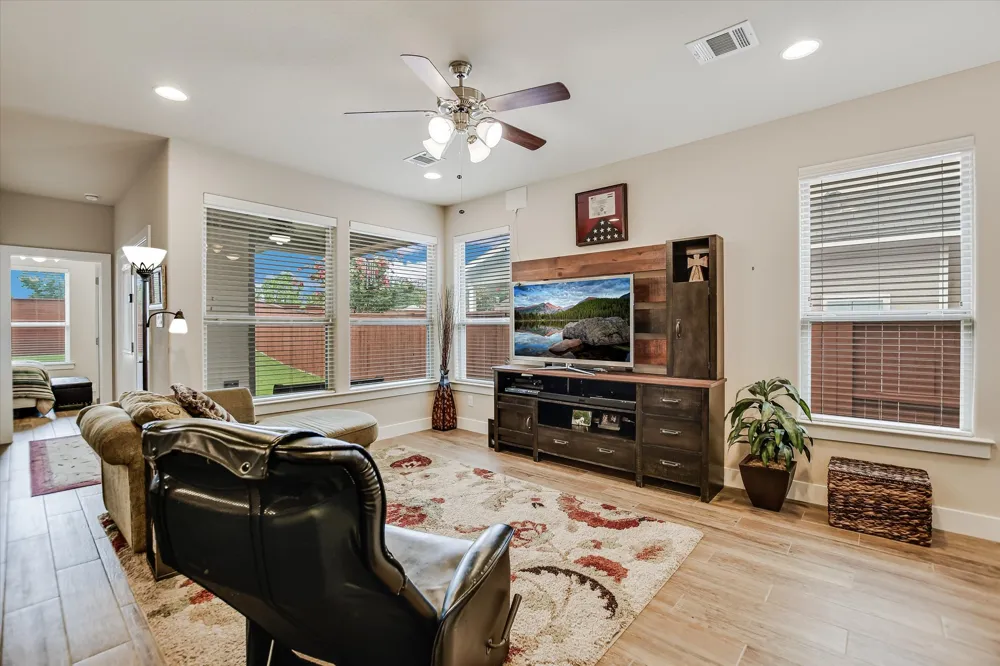 528 High Tech Drive Georgetown, TX 78626
