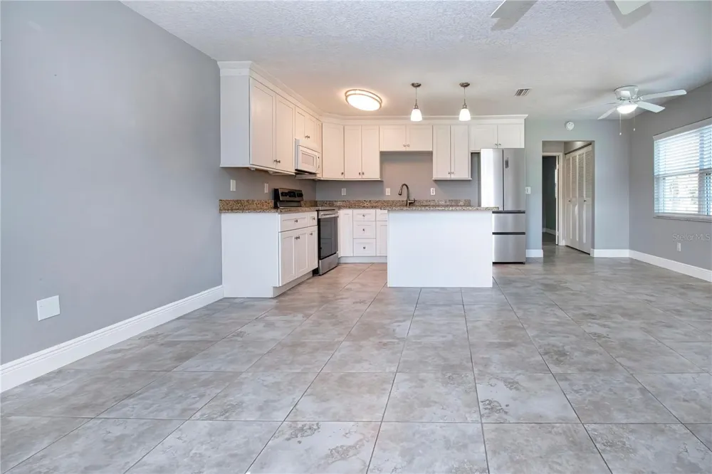 301 ANDOVER PLACE S #170 Sun City Center, FL 33573