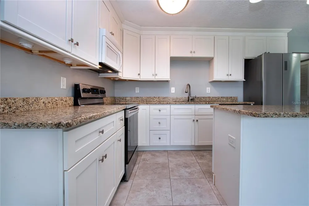 301 ANDOVER PLACE S #170 Sun City Center, FL 33573