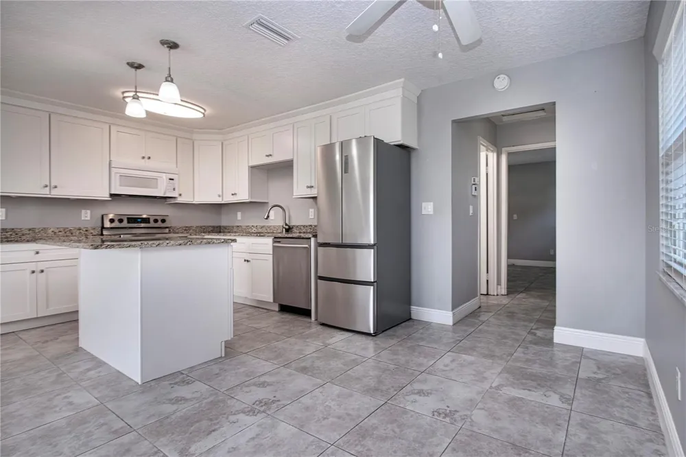 301 ANDOVER PLACE S #170 Sun City Center, FL 33573