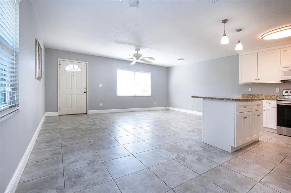 301 ANDOVER PLACE S #170 Sun City Center, FL 33573