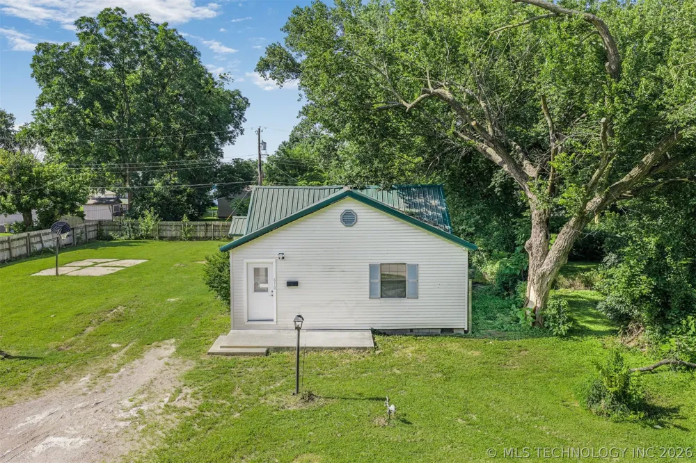 610 E 5th Dewey, OK 74029