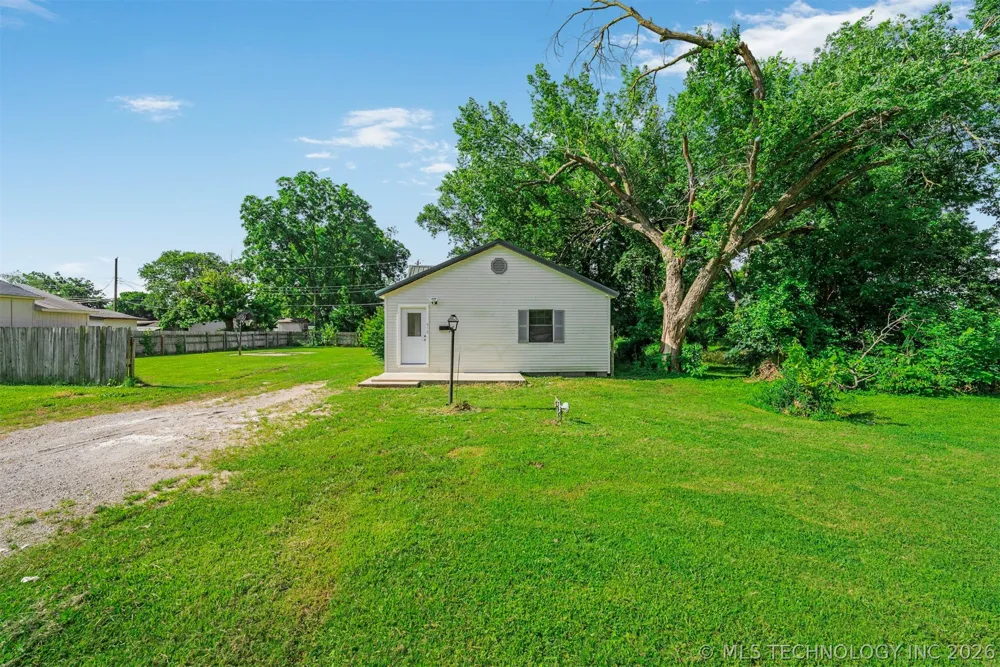 610 E 5th Dewey, OK 74029