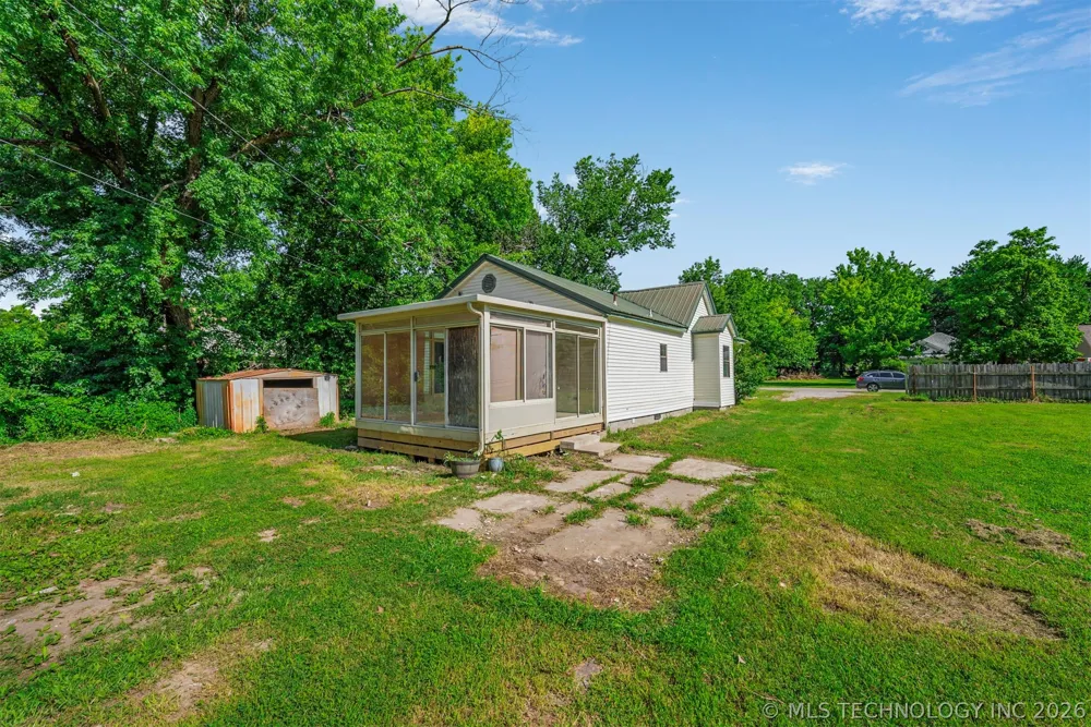 610 E 5th Dewey, OK 74029