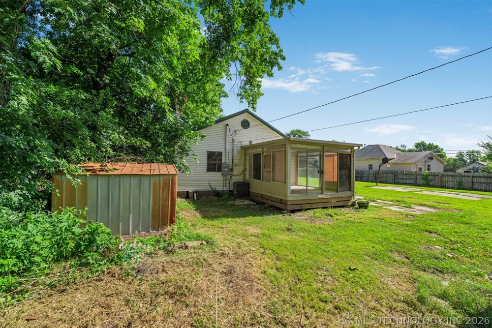 610 E 5th Dewey, OK 74029