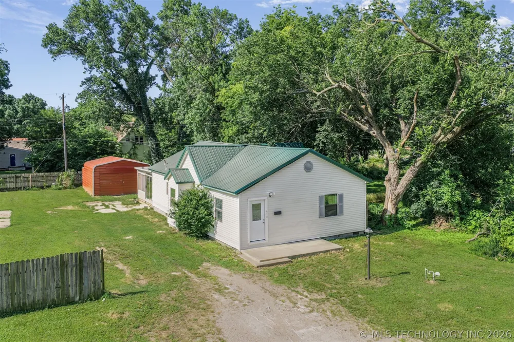 610 E 5th Dewey, OK 74029