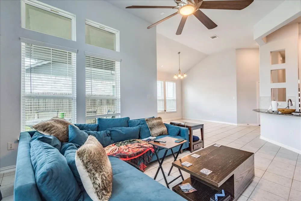 3113 Brand Iron Drive San Marcos, TX 78666
