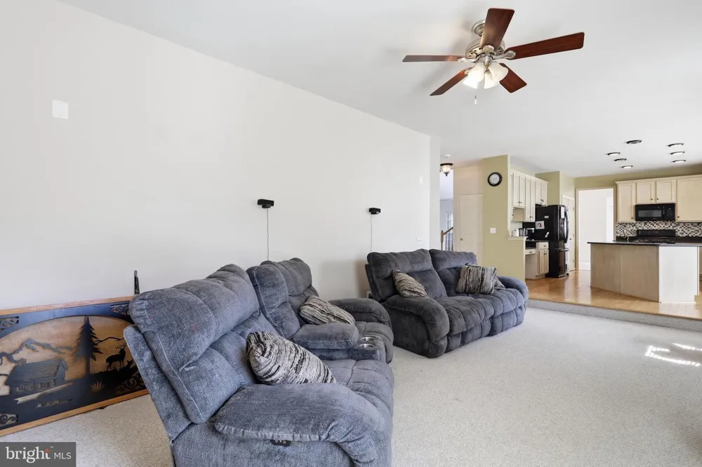 183 PEBBLE BEACH Charles Town, WV 25414