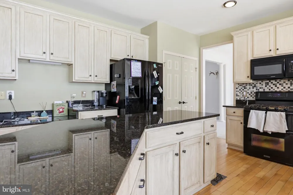 183 PEBBLE BEACH Charles Town, WV 25414