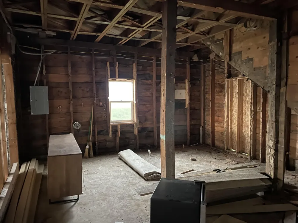 10978 E 8 Mile Road Luther, MI 49656