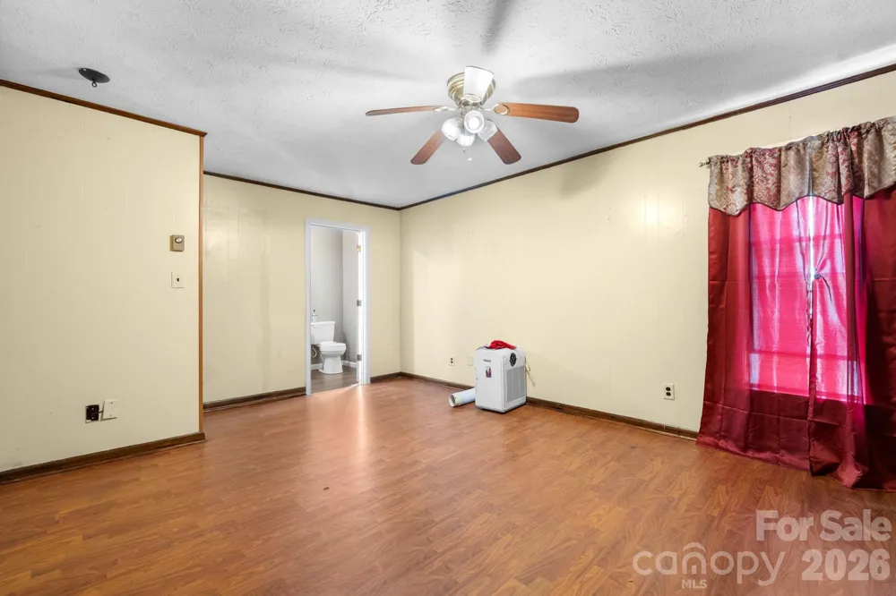 828 Manchester Street SW Lenoir, NC 28645
