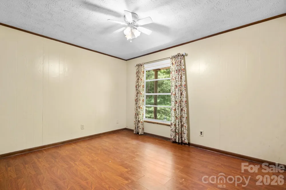 828 Manchester Street SW Lenoir, NC 28645