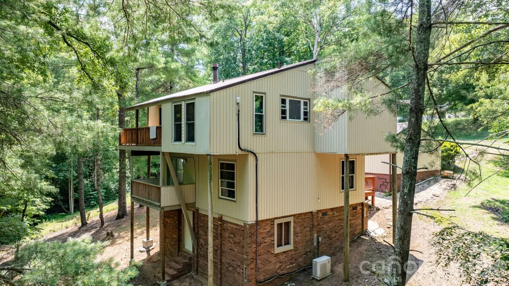 828 Manchester Street SW Lenoir, NC 28645