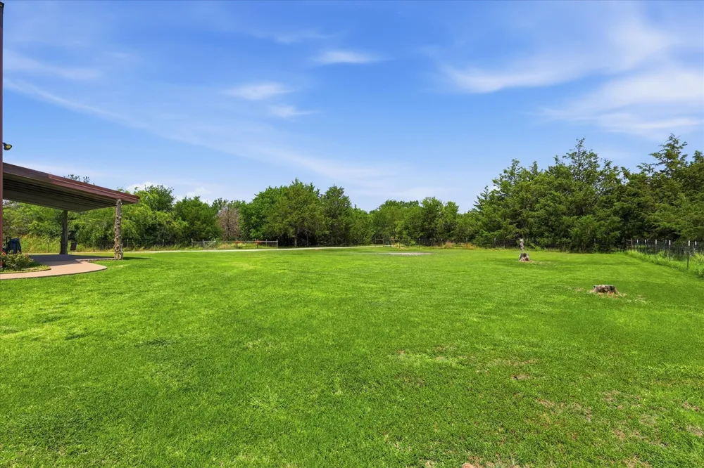 399 Brindley Road Maypearl, TX 76064